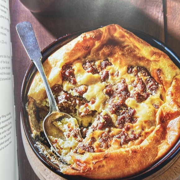 The Official Downtown Abbey Cookbook - Picture 10 of 12